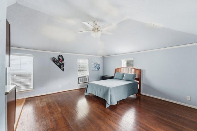 3211 Beauchamp Street, Houston, TX 77009