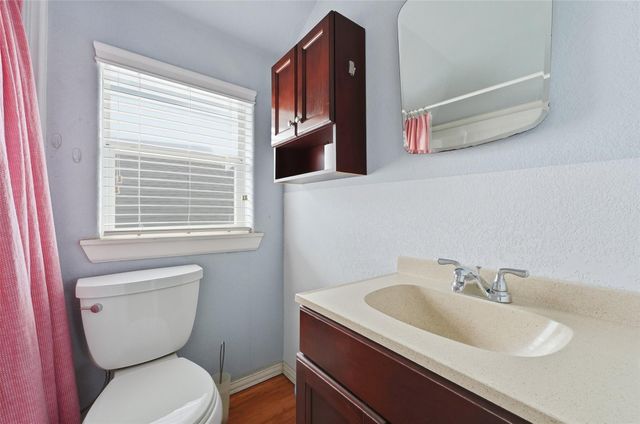 3211 Beauchamp Street, Houston, TX 77009