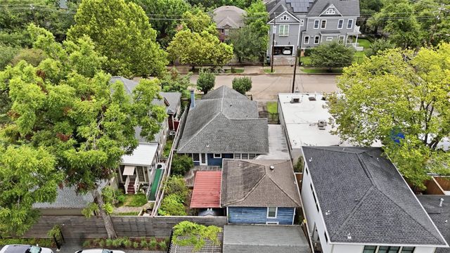 3211 Beauchamp Street, Houston, TX 77009