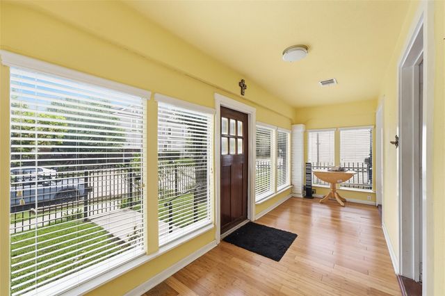 3211 Beauchamp Street, Houston, TX 77009
