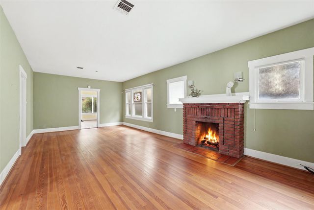 3211 Beauchamp Street, Houston, TX 77009