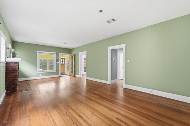 3211 Beauchamp Street, Houston, TX 77009