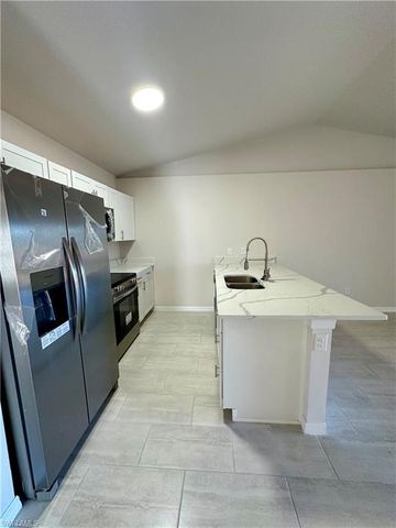 3821 SW 9th AVE, Cape Coral, FL 33914