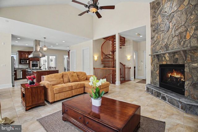 5985 SAINT CATHERINES LN, Lorton, VA 22079
