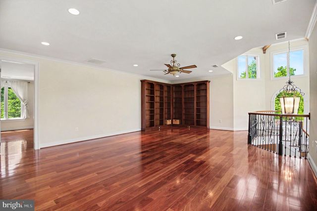 5985 SAINT CATHERINES LN, Lorton, VA 22079