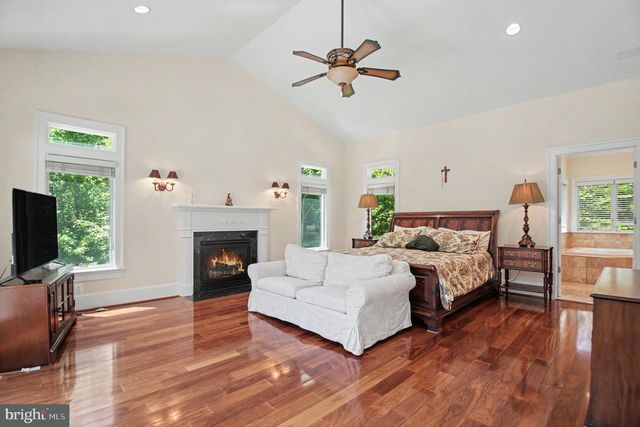 5985 SAINT CATHERINES LN, Lorton, VA 22079