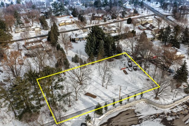 130x Dodd Road, Mendota Heights, MN 55118