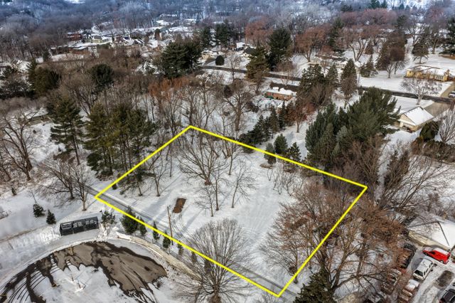 130x Dodd Road, Mendota Heights, MN 55118