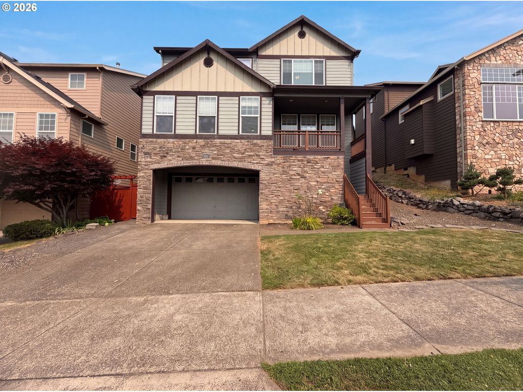 13049 Se MEADEHILL Ave, Happy Valley, OR 97086