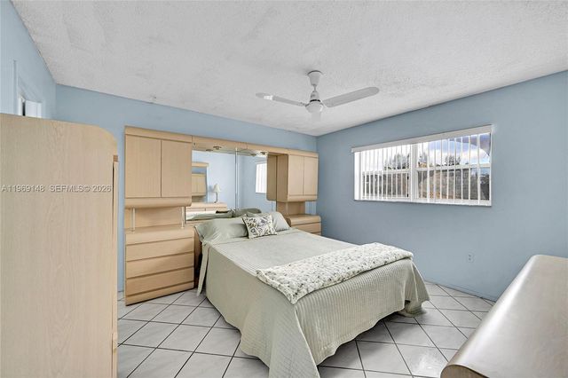 7960 N Sunrise Lakes Dr 311, Sunrise, FL 33322