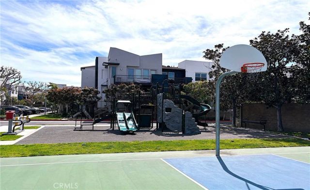 5510 W 149th Place 16, Hawthorne, CA 90250