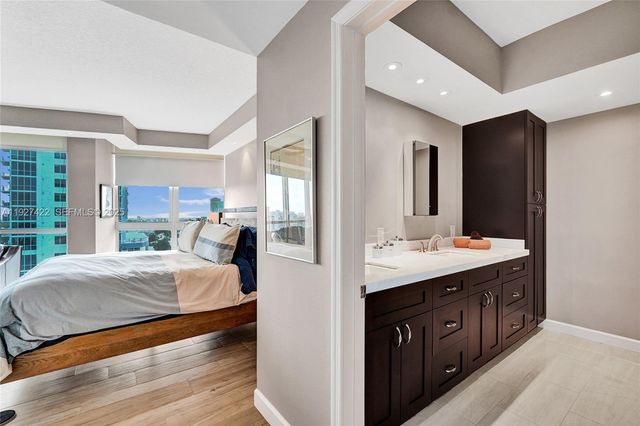 111 SE 8th Ave 1101, Fort Lauderdale, FL 33301