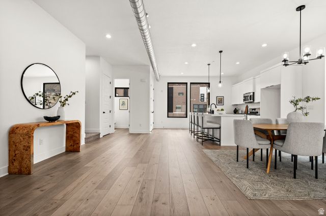 301 E ENDURANCE CIR, Draper, UT 84020