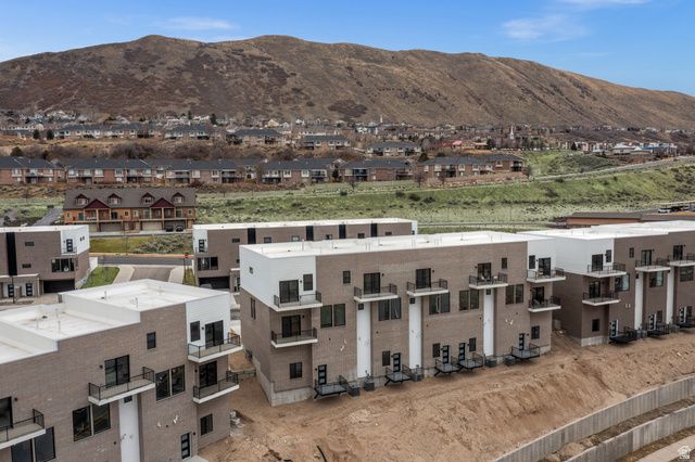 301 E ENDURANCE CIR, Draper, UT 84020