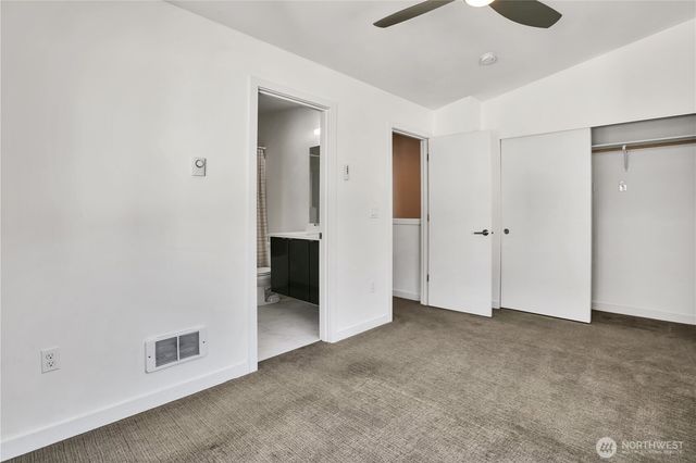 4206 S Greenbelt Station Drive, Seattle, WA 98118