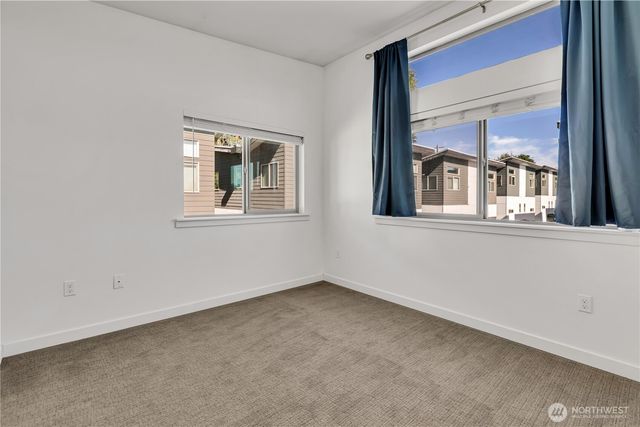 4206 S Greenbelt Station Drive, Seattle, WA 98118