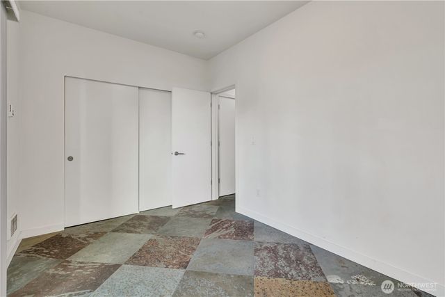 4206 S Greenbelt Station Drive, Seattle, WA 98118