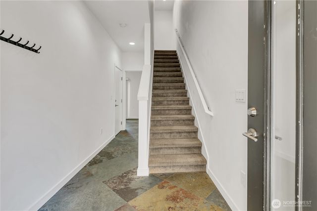 4206 S Greenbelt Station Drive, Seattle, WA 98118