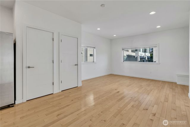 4206 S Greenbelt Station Drive, Seattle, WA 98118