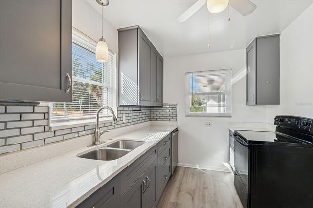 2900 49TH STREET N, St Petersburg, FL 33710