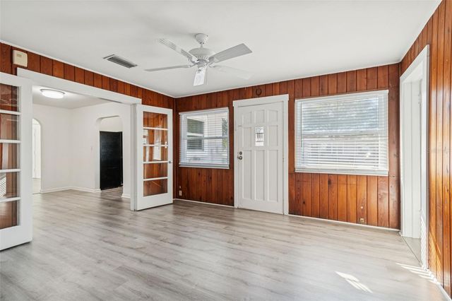 2900 49TH STREET N, St Petersburg, FL 33710