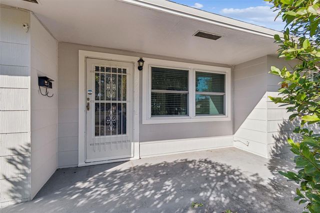 2900 49TH STREET N, St Petersburg, FL 33710