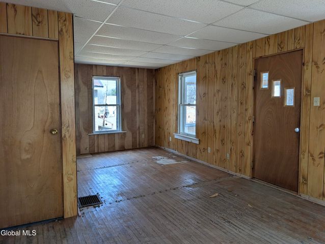 77 3rd Street, Gloversville, NY 12078