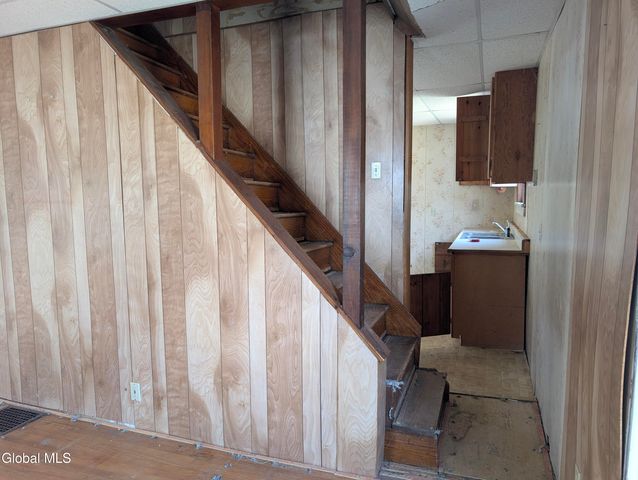 77 3rd Street, Gloversville, NY 12078