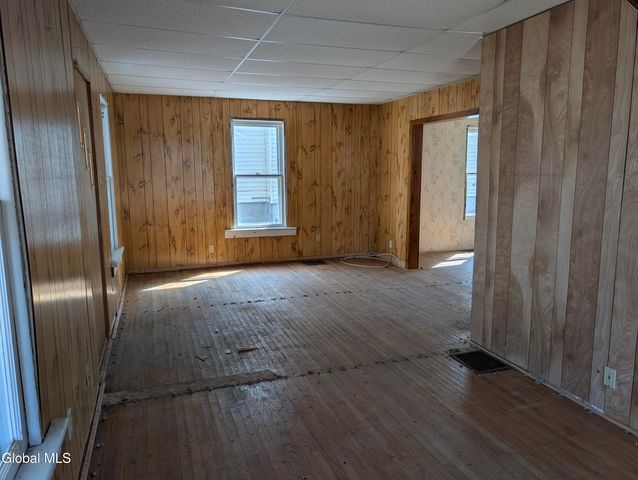 77 3rd Street, Gloversville, NY 12078