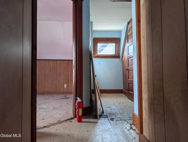 77 3rd Street, Gloversville, NY 12078