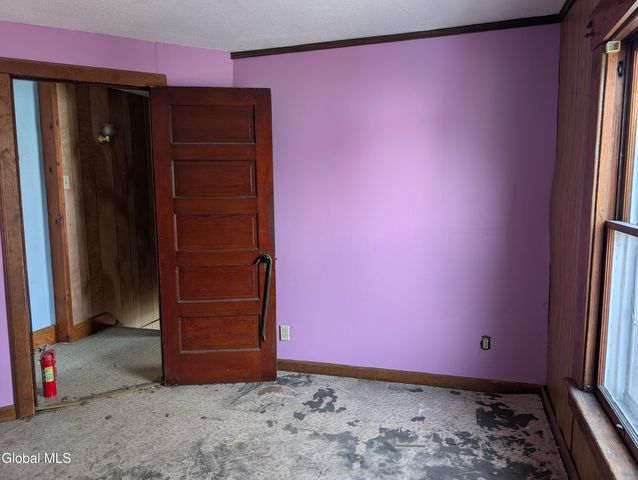 77 3rd Street, Gloversville, NY 12078