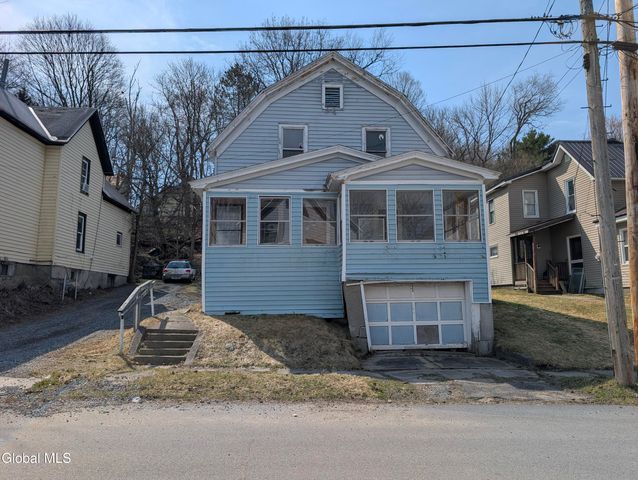 77 3rd Street, Gloversville, NY 12078