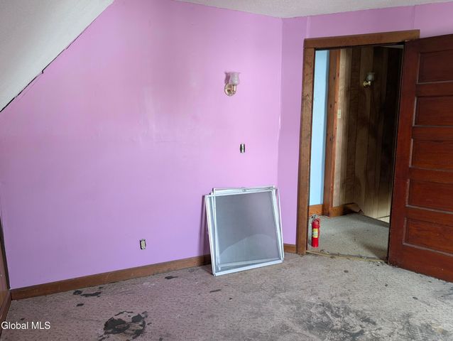 77 3rd Street, Gloversville, NY 12078