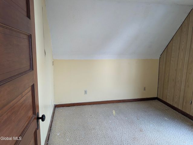77 3rd Street, Gloversville, NY 12078