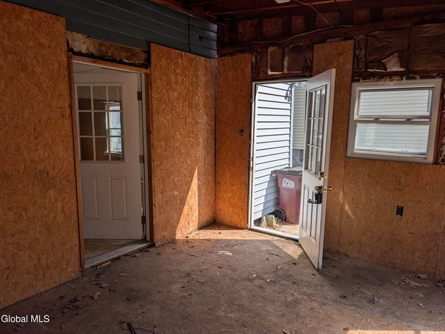 77 3rd Street, Gloversville, NY 12078