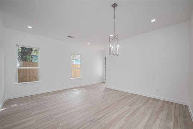 7307 W Knoll Street, Houston, TX 77028