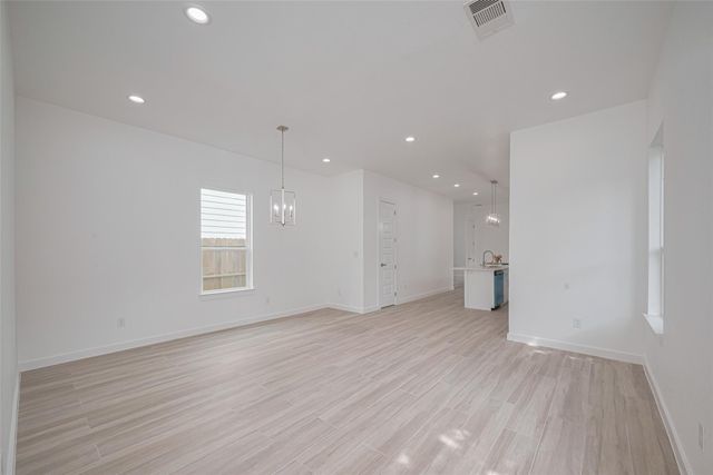 7307 W Knoll Street, Houston, TX 77028