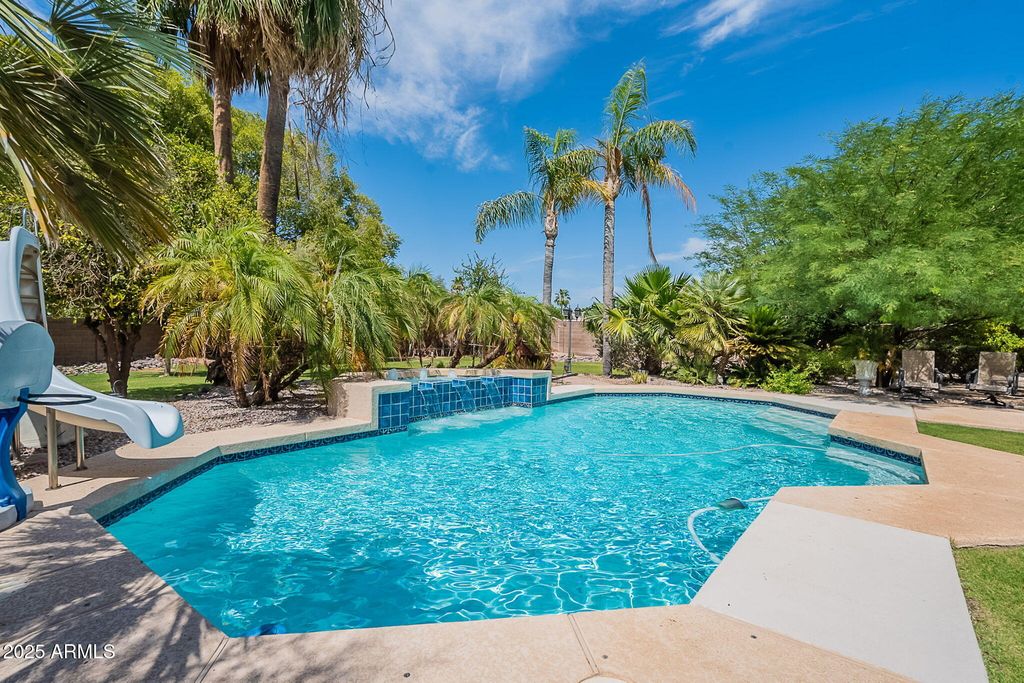 2160 E KENWOOD Street, Mesa, AZ 85213