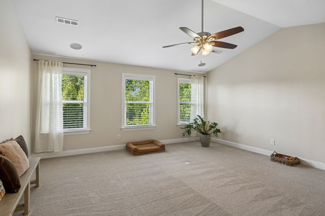 7107 Triple Crown Ln, Fairview, TN 37062