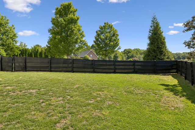 7107 Triple Crown Ln, Fairview, TN 37062