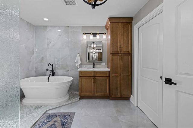 14590 Indigo Lakes CIR, Naples, FL 34119
