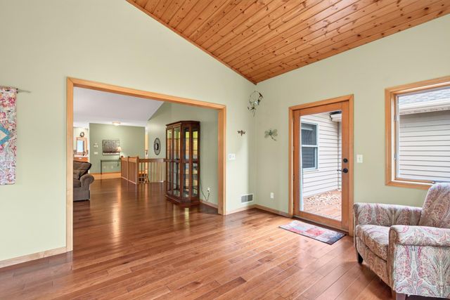 13250 39th Avenue N, Plymouth, MN 55441