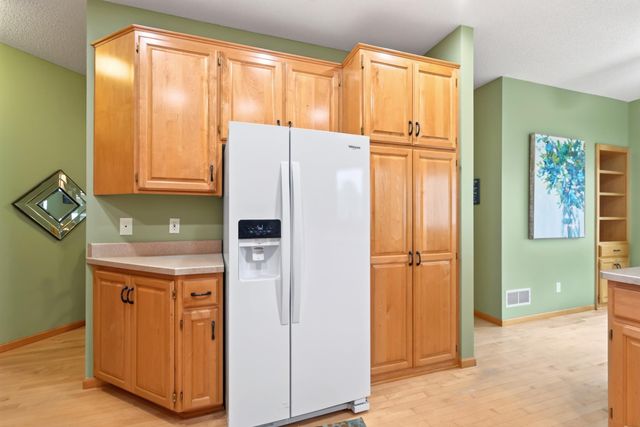 13250 39th Avenue N, Plymouth, MN 55441