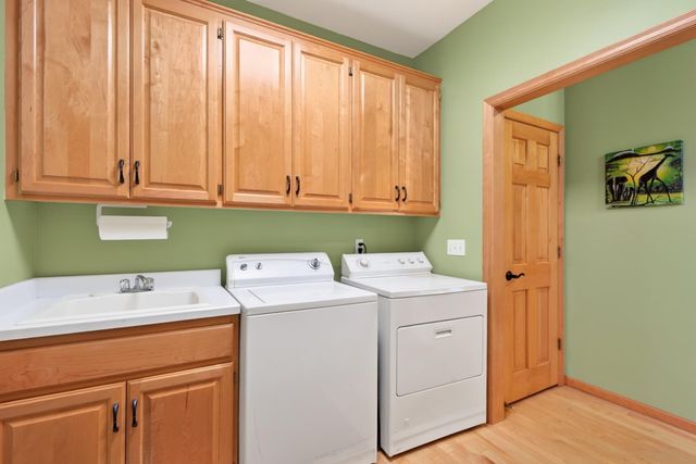 13250 39th Avenue N, Plymouth, MN 55441