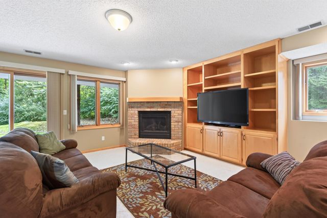 13250 39th Avenue N, Plymouth, MN 55441