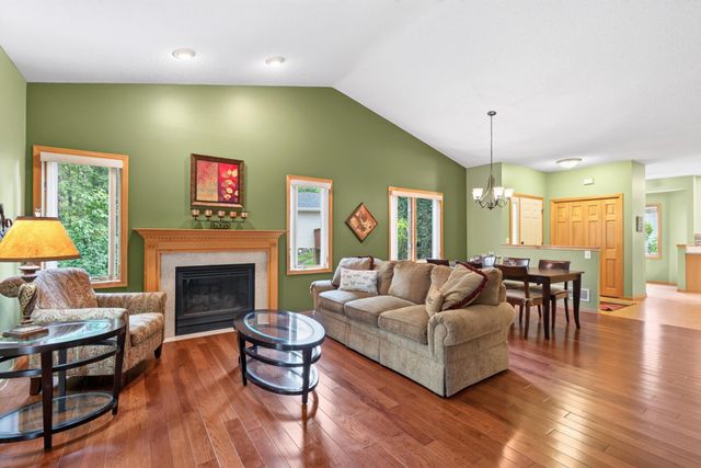 13250 39th Avenue N, Plymouth, MN 55441