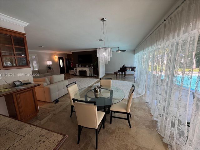 13451 SW 74th Ave 13451, Pinecrest, FL 33156