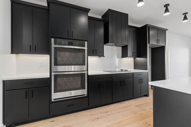 120 Denton Ct, Clarksville, TN 37043