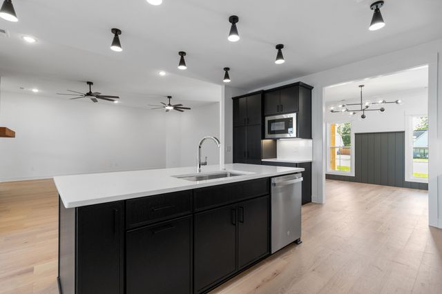 120 Denton Ct, Clarksville, TN 37043