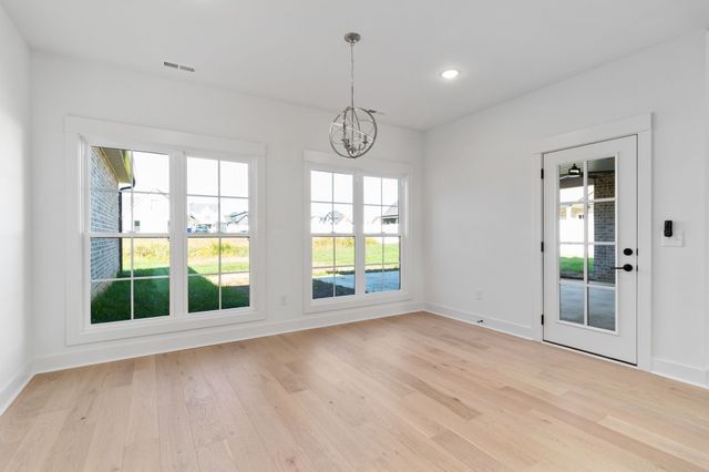 120 Denton Ct, Clarksville, TN 37043